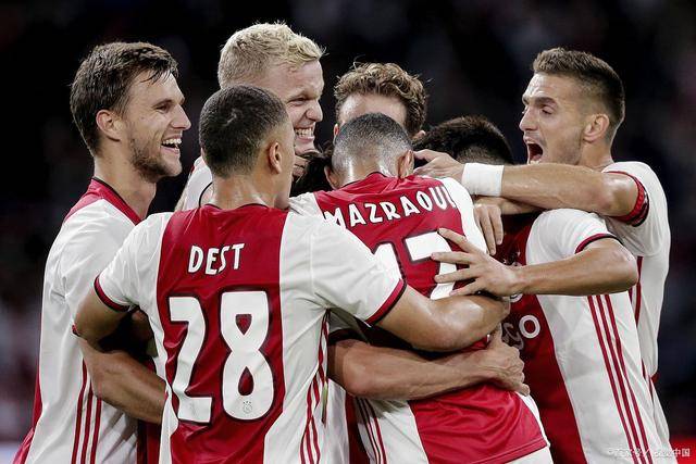 内马尔：离开巴萨前梅西说他会让我成为世界最佳