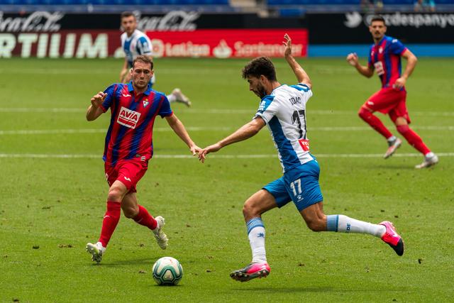 欧联-霍伊伦梅开二度加纳乔破门 曼联3-2胜